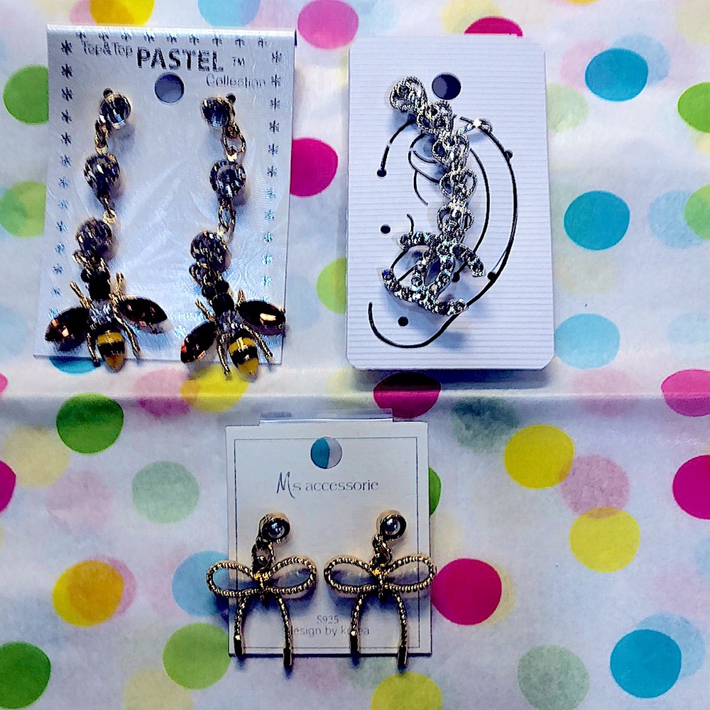 🤩3 x $ 25.00😍beautiful brand new fashion earrings🥰
